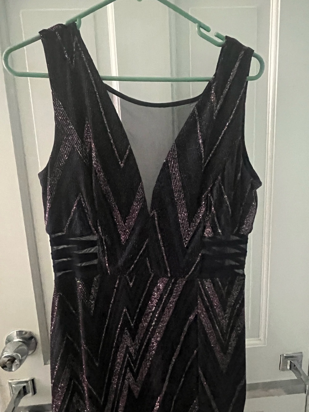 Elegant Black & Metallic Purple V-Neck Evening Dress new with tag